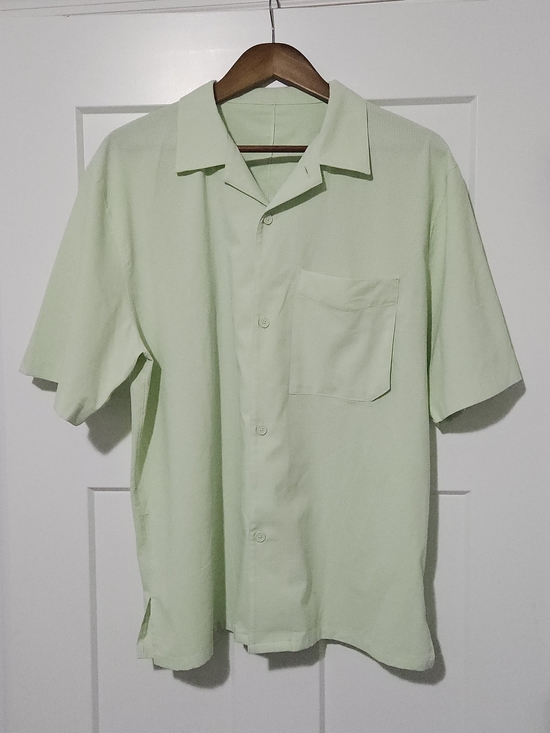 lululemon athletica Other - Lululemon Lightweight Camp Collar Button-Up Shirt in Palm Court, Size L